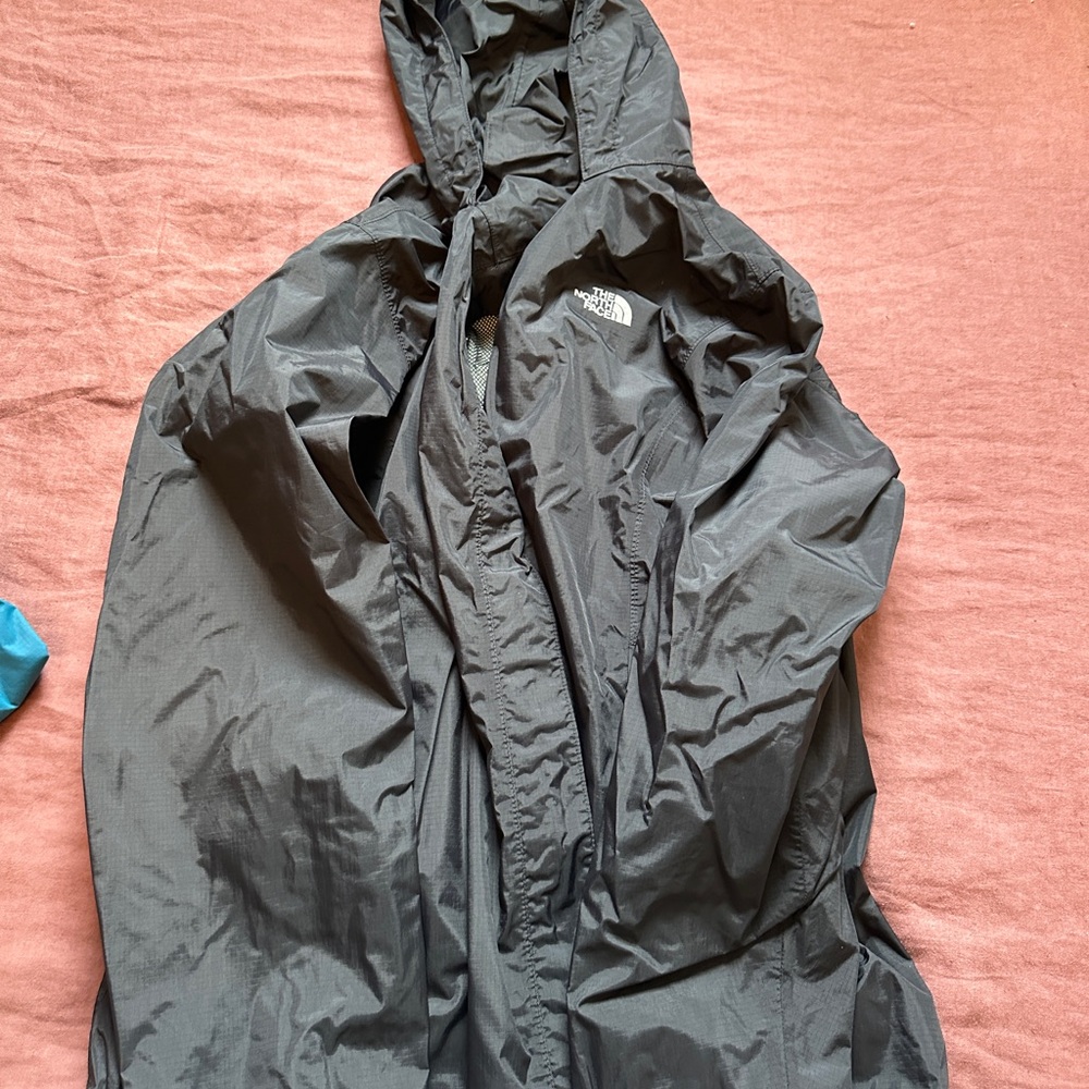 The North Face Resolve Women’s Black Hooded Jacket